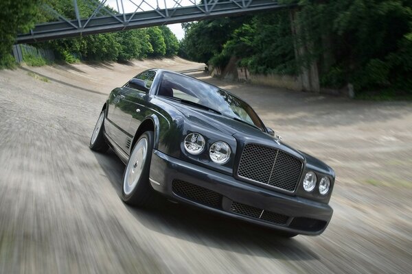 A new generation Bentley