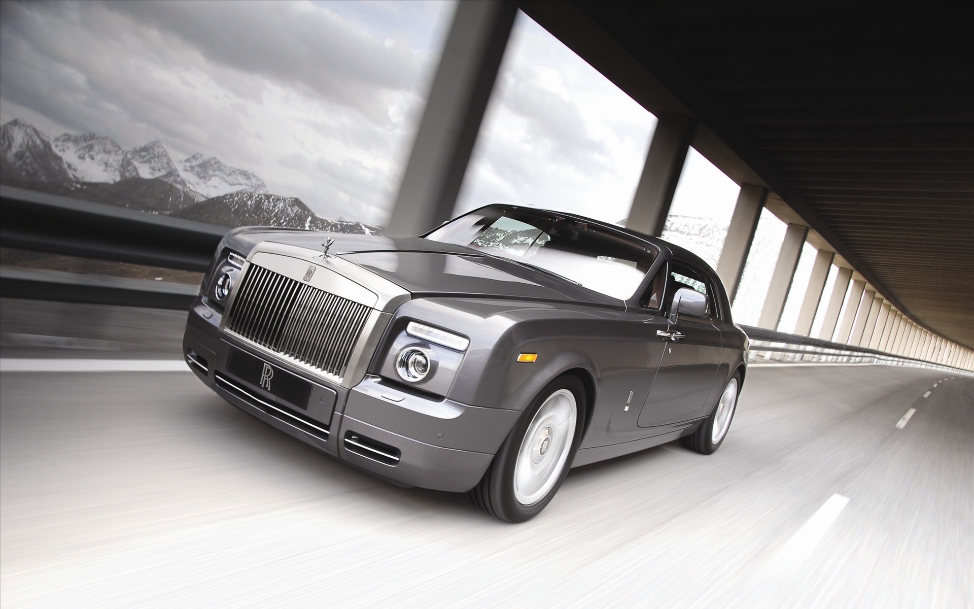 rolls royce car vehicle transportation system fast asphalt blur pavement road hurry speed drive travel cars