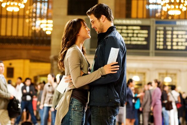 A man and a woman next to each other