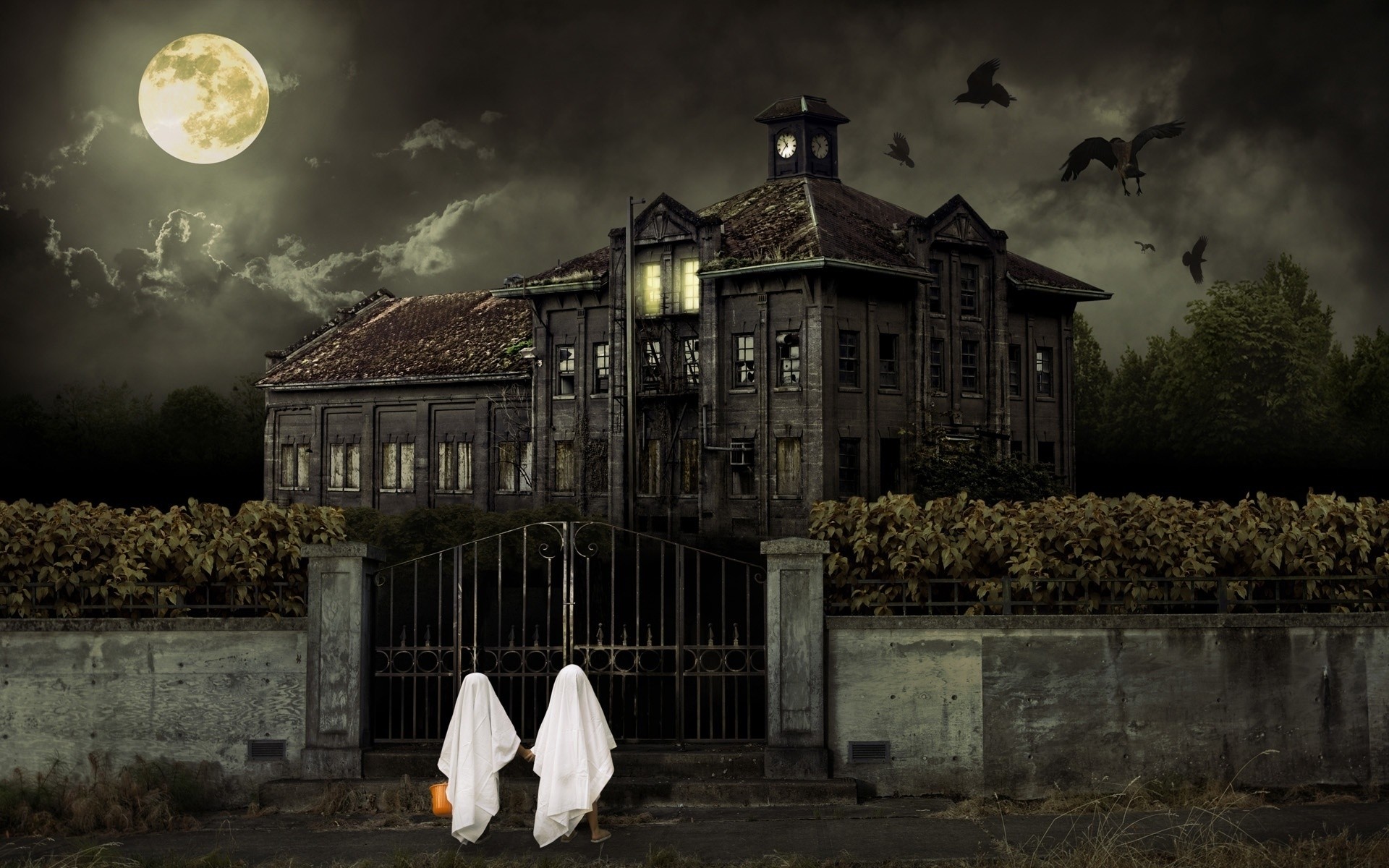 halloween architecture building home house outdoors travel dark scared celebration scarry