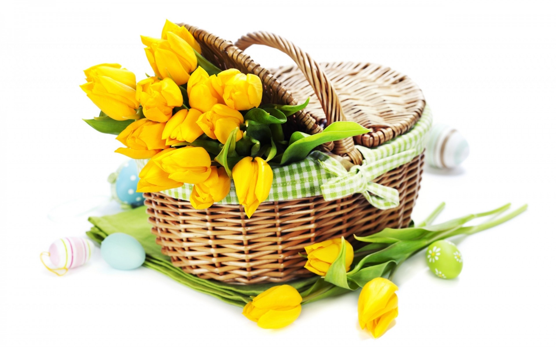 flowers basket leaf easter nature wicker desktop healthy food isolated health flower flora close-up color yellow tulips tulips basket