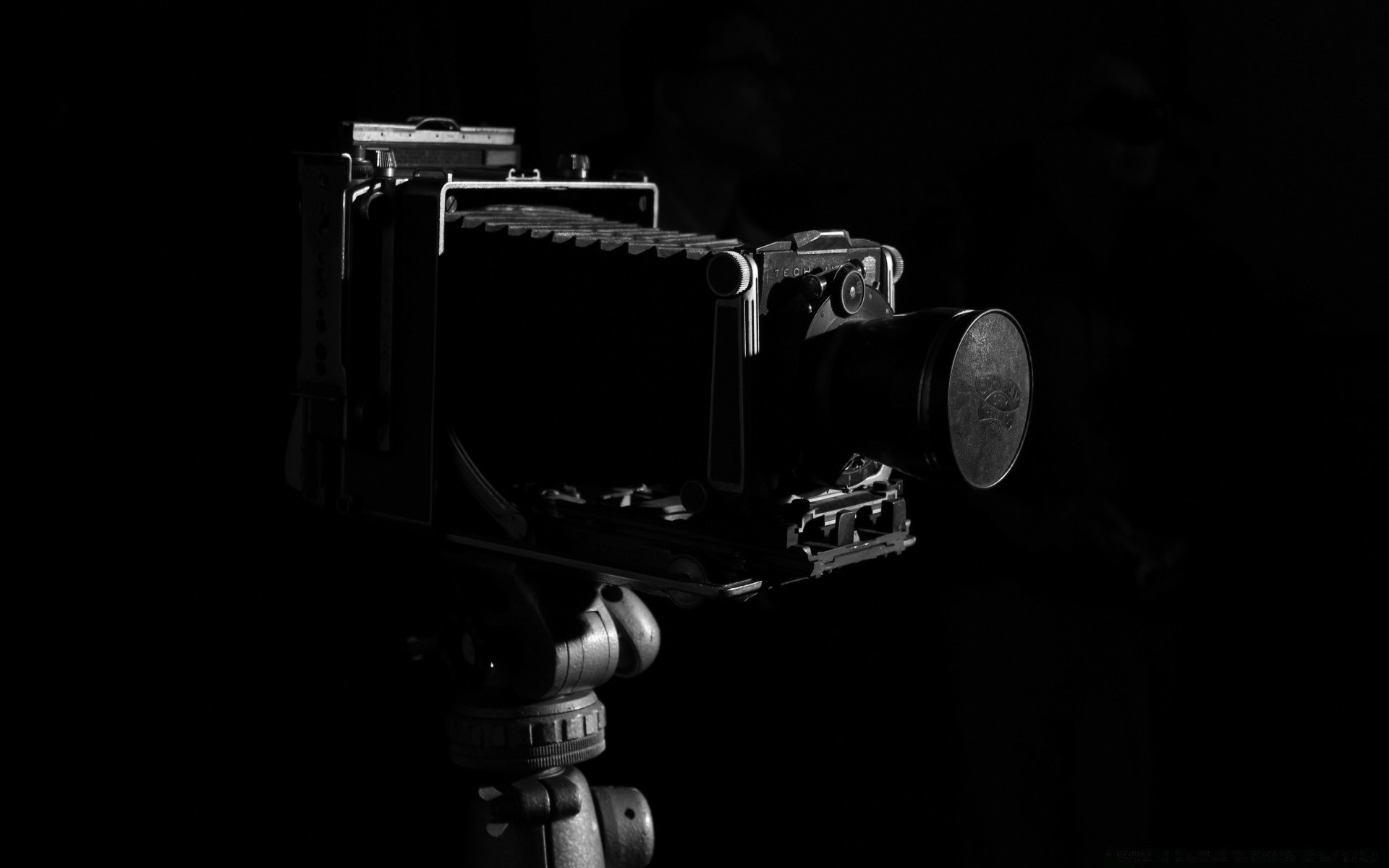 black and white lens movie retro monochrome analogue aperture vintage viewfinder rangefinder flash shutter old studio tripod instrument equipment technology photograph