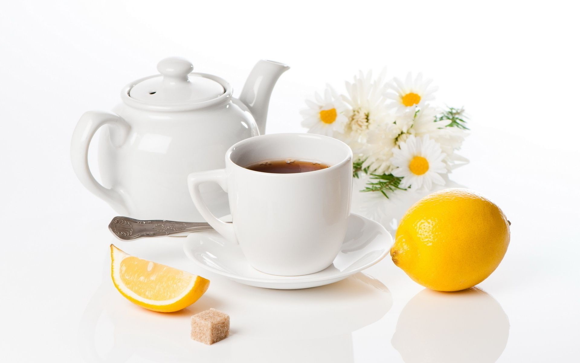 tea breakfast drink cup dawn saucer hot coffee mug desktop porcelain refreshment food