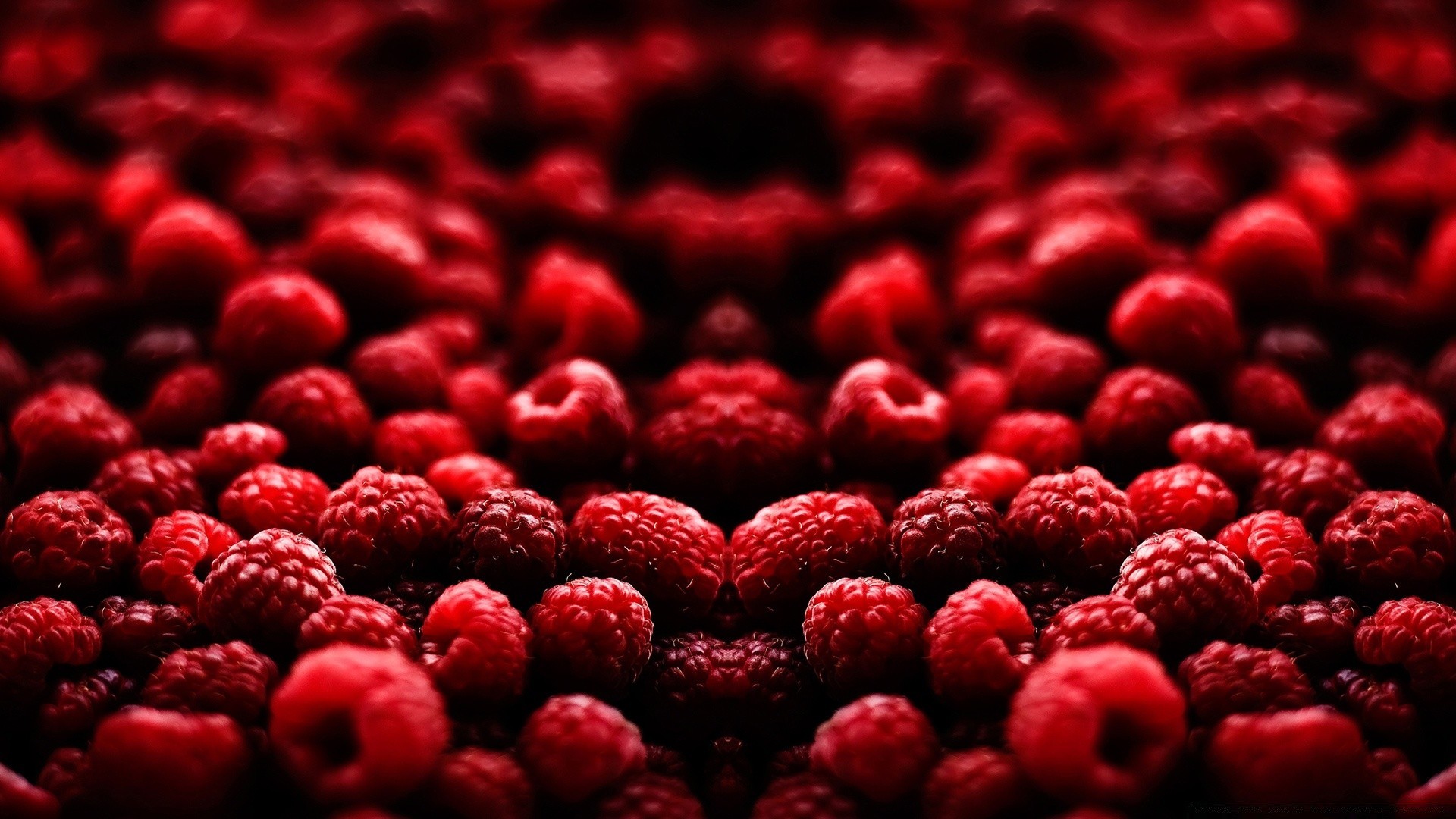 fruit berry food sweet raspberry desktop healthy close-up tasty diet confection juicy color epicure delicious nutrition batch refreshment