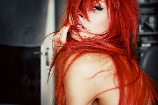 Girl with red hair glamour