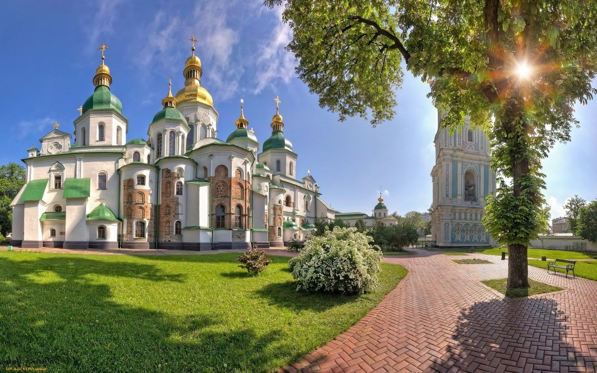 ancient architecture architecture building church travel sky old city castle religion dome culture tourism exterior famous orthodox cathedral tower landmark historic sight