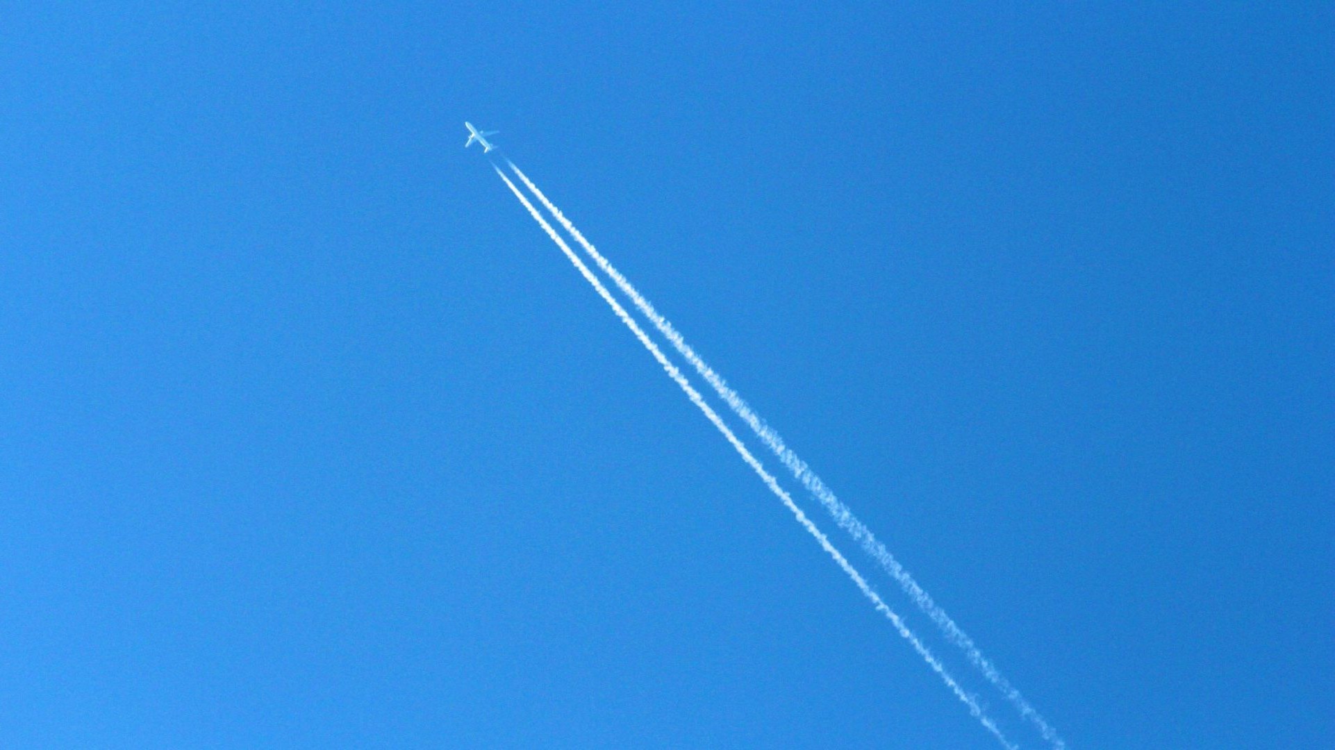 the sky airplane aircraft jet fighter flight smoke sky precision fly speed geological formation military air force fast presentation show vehicle air force