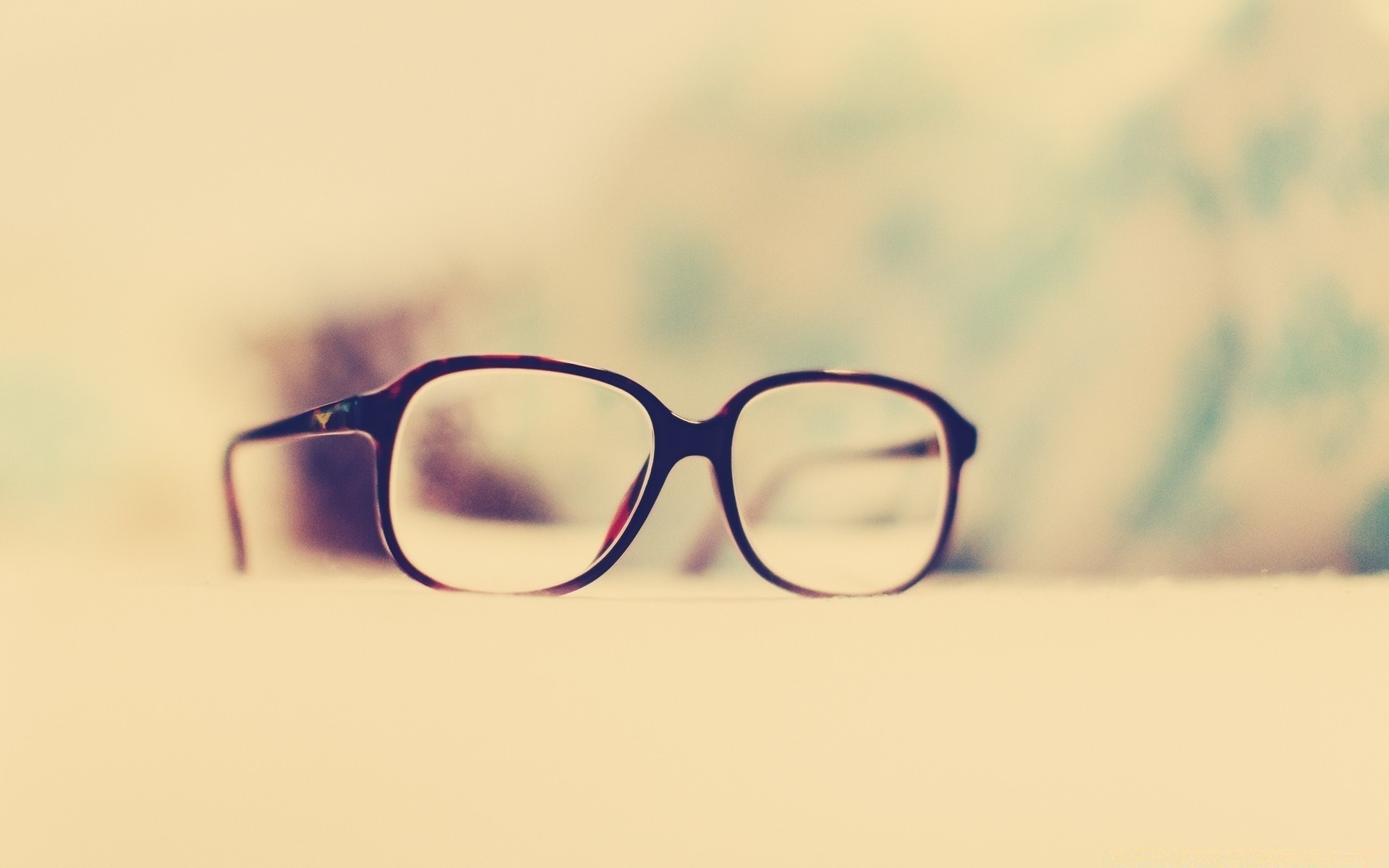 vintage eyeglasses eyewear lens sunglasses eyesight vision desktop accessory close-up reflection ultraviolet color fashionable wear sight goggles protection shade modern sun