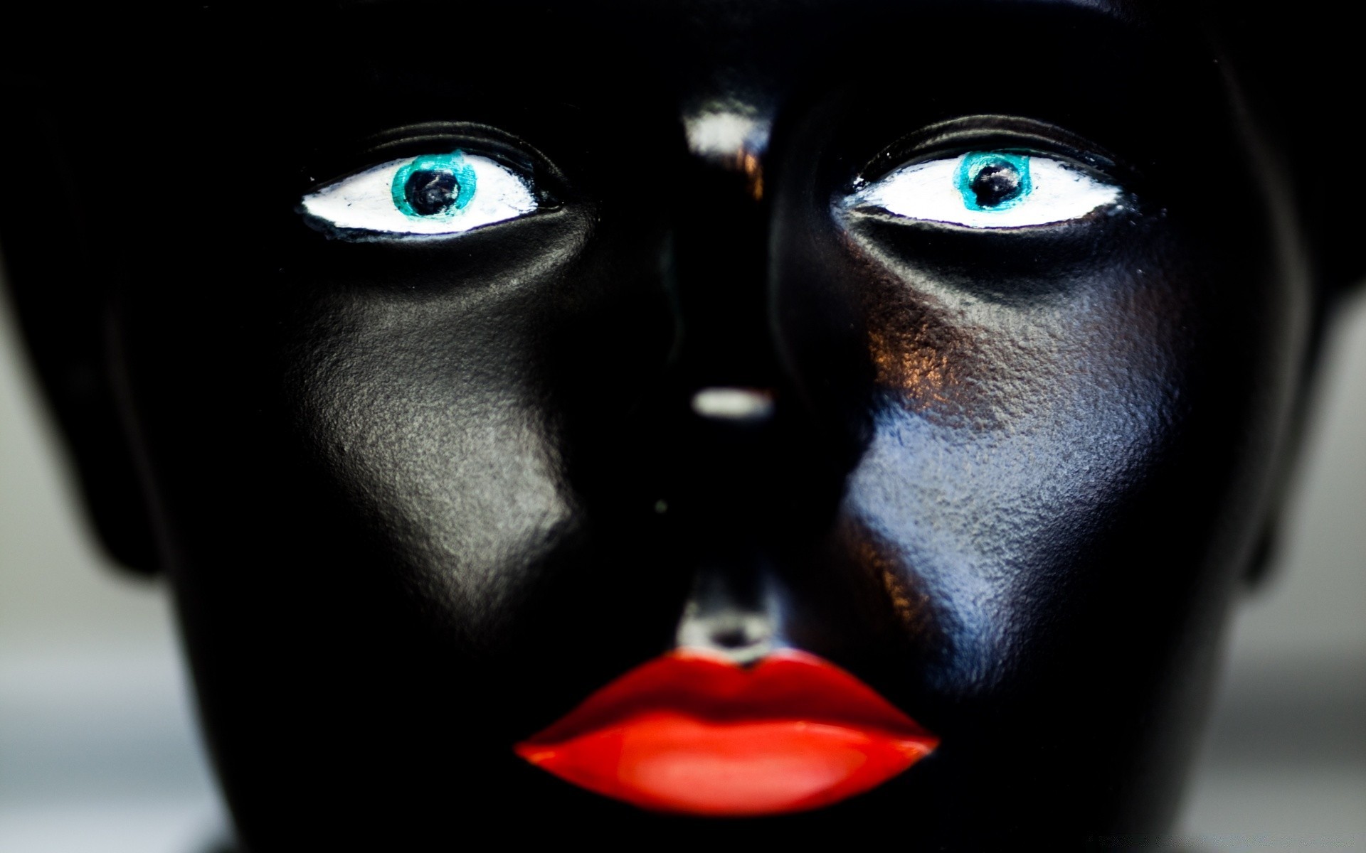 sculpture eye dark face portrait woman man girl adult one vicious auto racing eyesight blur