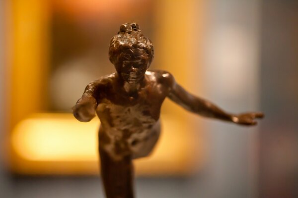 Blurry photo of a lonely sculpture