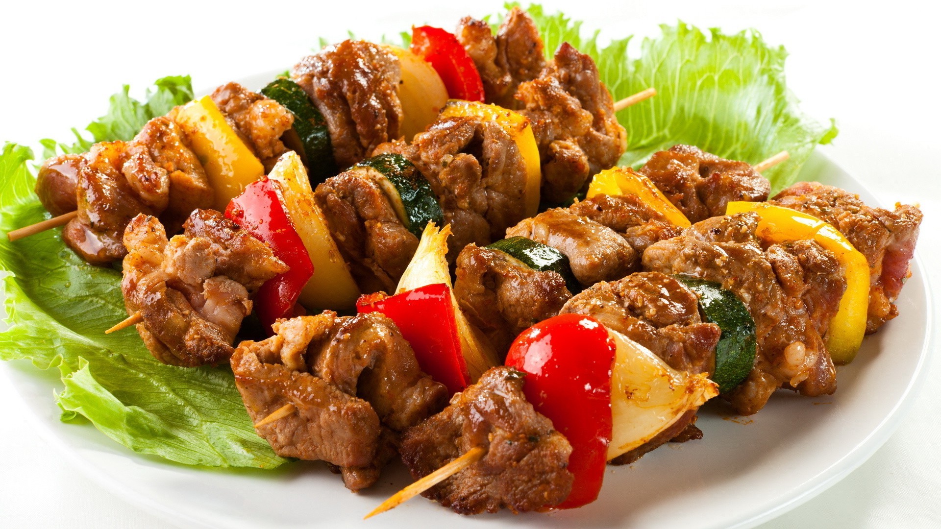 food & drink dinner beef meat food kebab skewer barbecue meal lunch plate pork pepper vegetable onion delicious dish cuisine epicure lamb chicken