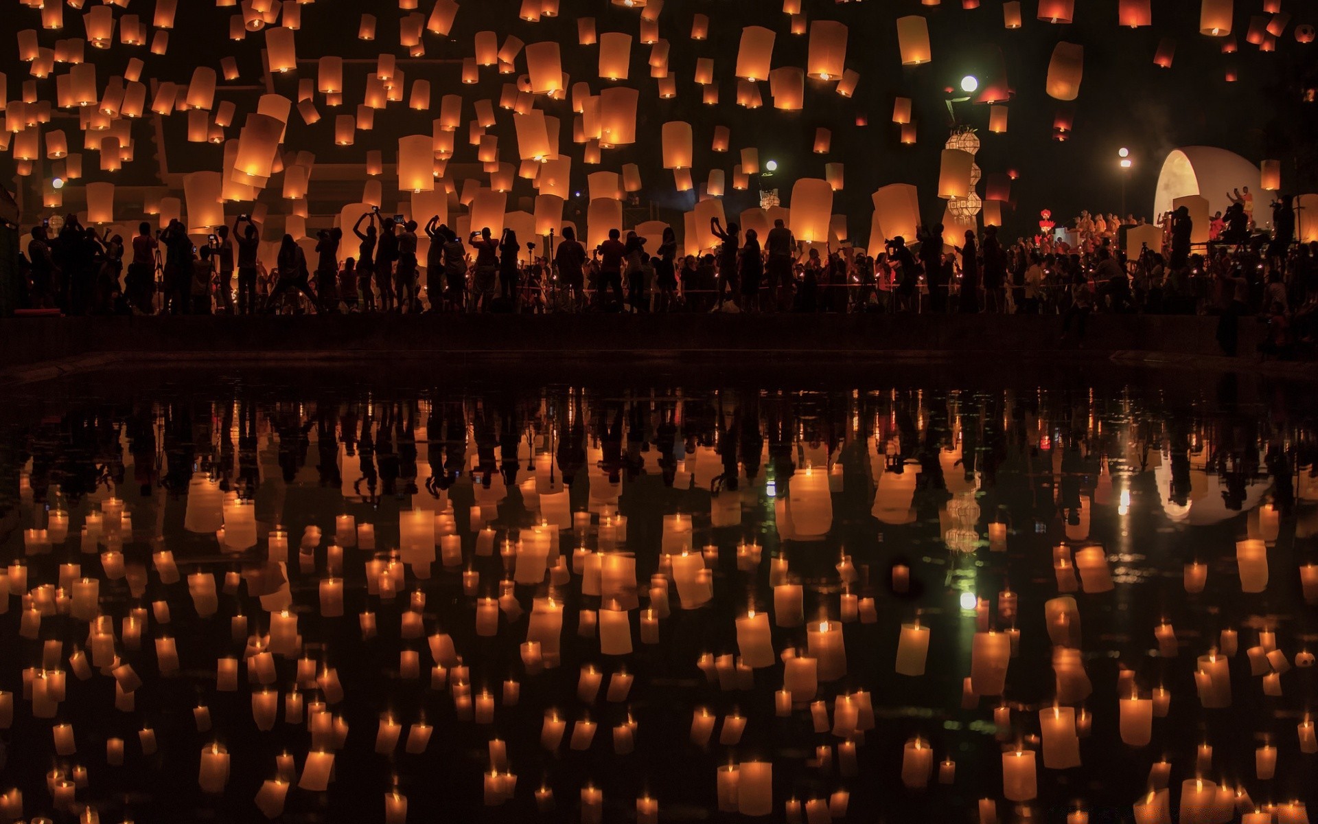 halloween candle celebration illuminated lantern candlelight party flame dark evening crowd burnt religion light festival christmas many lamp