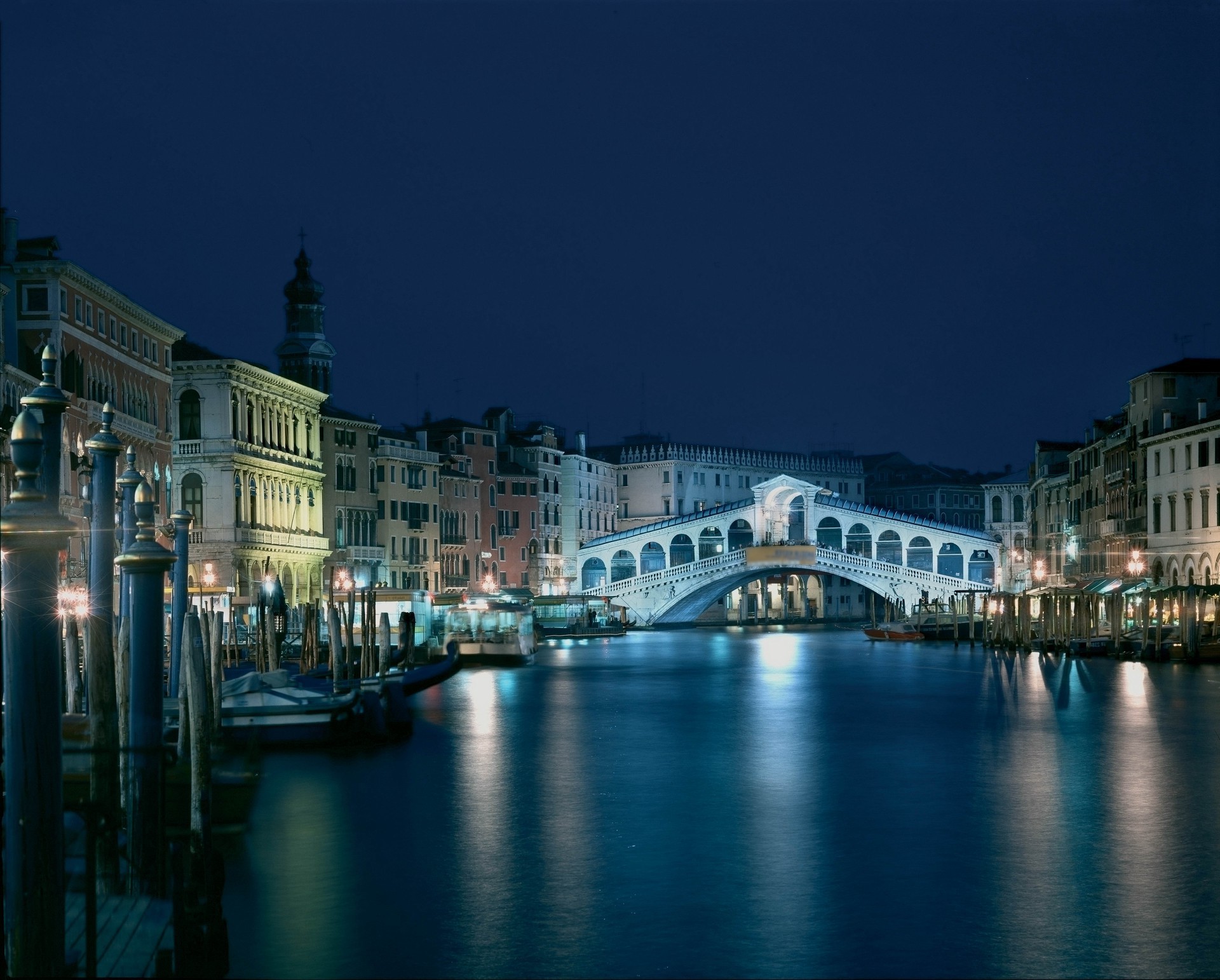 city and architecture water canal bridge travel architecture river venetian outdoors city reflection gondola building dusk evening sky waterfront illuminated sunset house