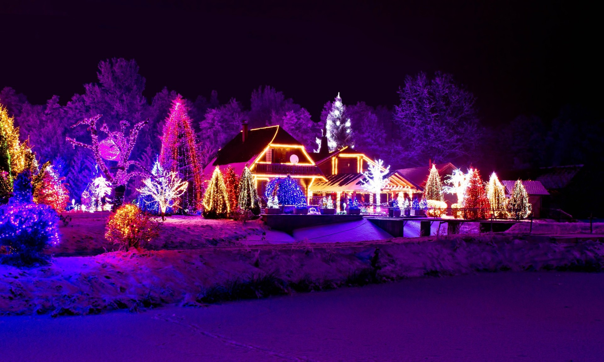 new year christmas illuminated evening light celebration travel snow dusk winter building festival