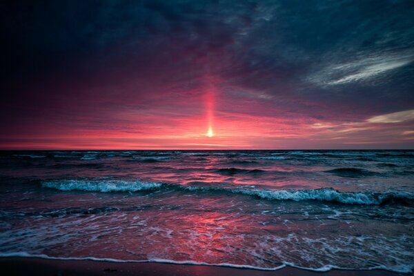 Stunning pink sunset on the coast