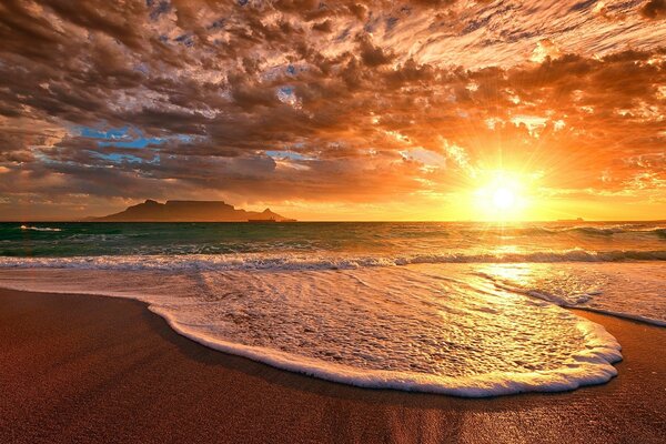 The sunset is simply mesmerizing, what a beautiful sky