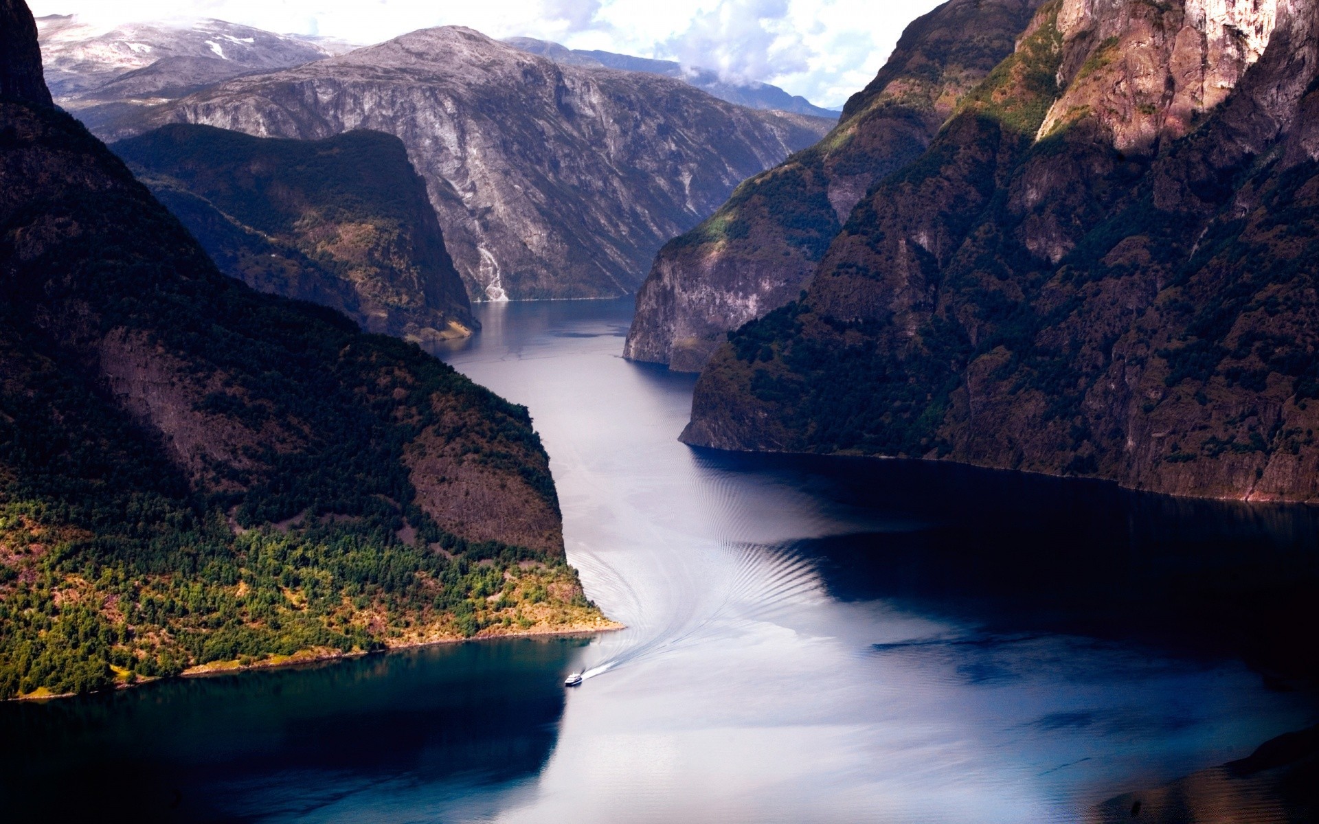 rivers ponds and streams water travel landscape mountain outdoors river rock scenic daylight nature seashore sky lake valley