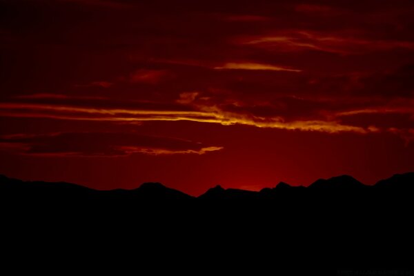 Sunset is red in the evening twilight