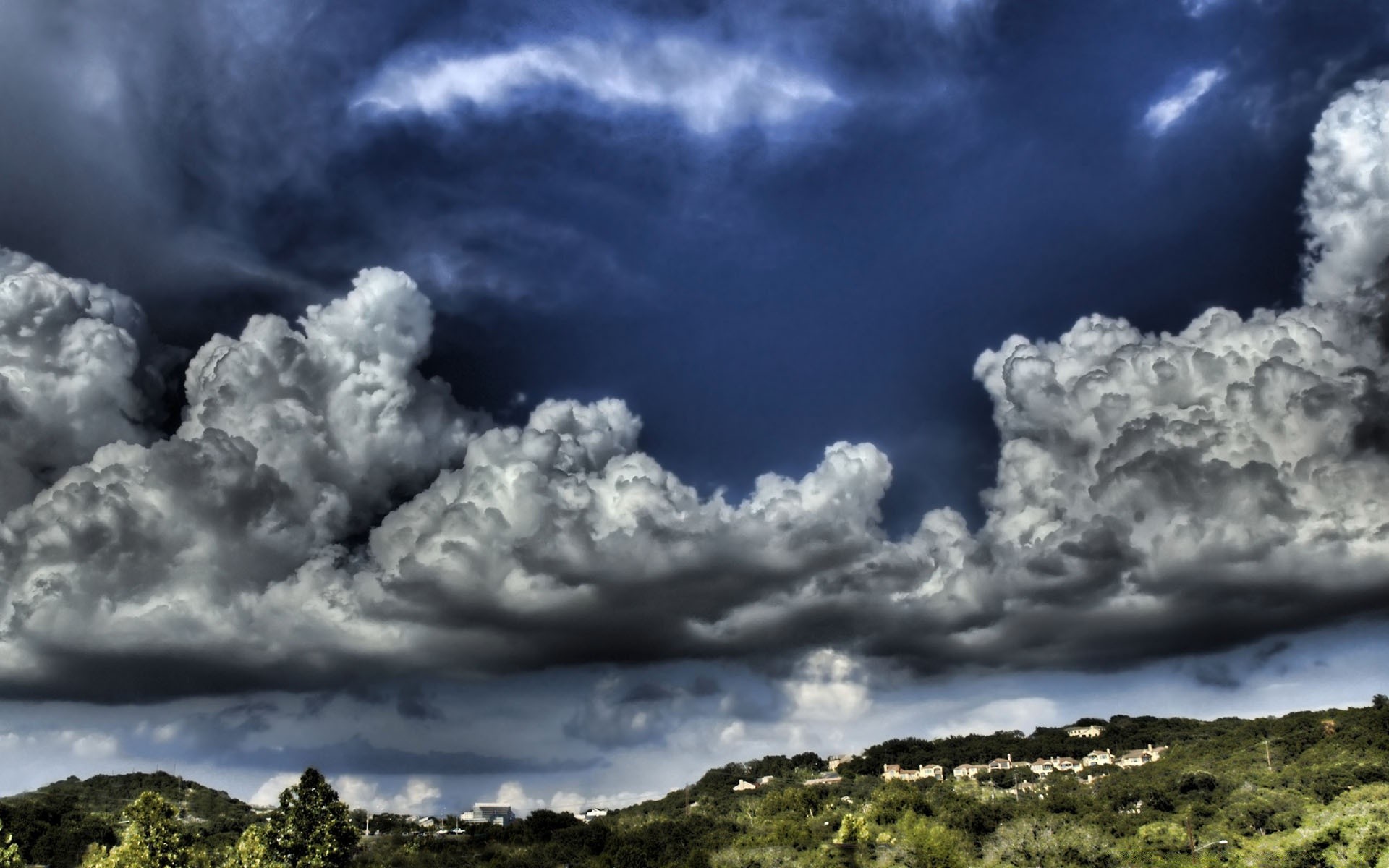 the sky sky storm nature weather outdoors landscape rain dramatic thunderstorm fair weather cloud light scenic meteorology daylight summer heaven sun moody