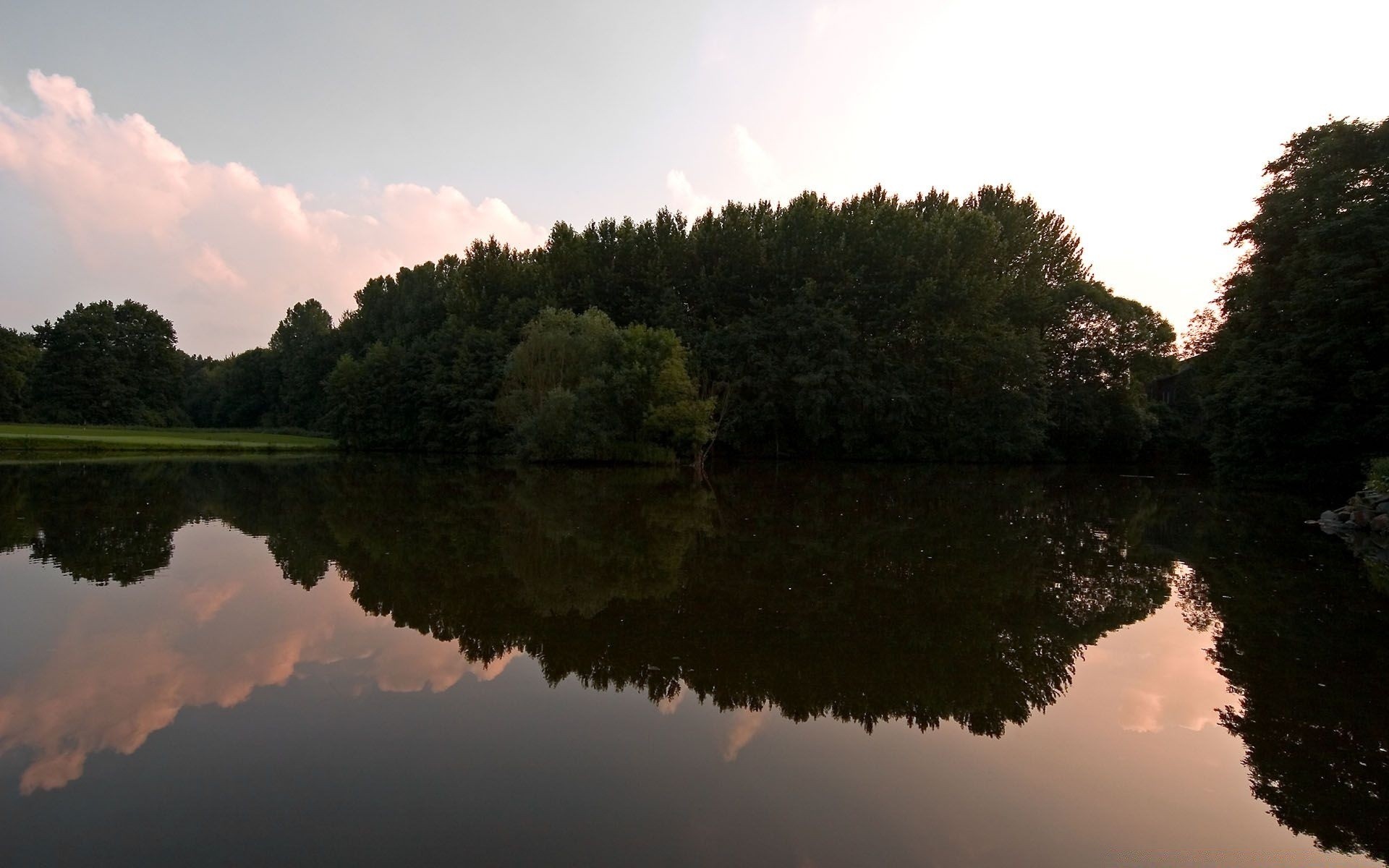lake water reflection landscape tree river nature dawn outdoors pool mirror scenic park sky summer daylight