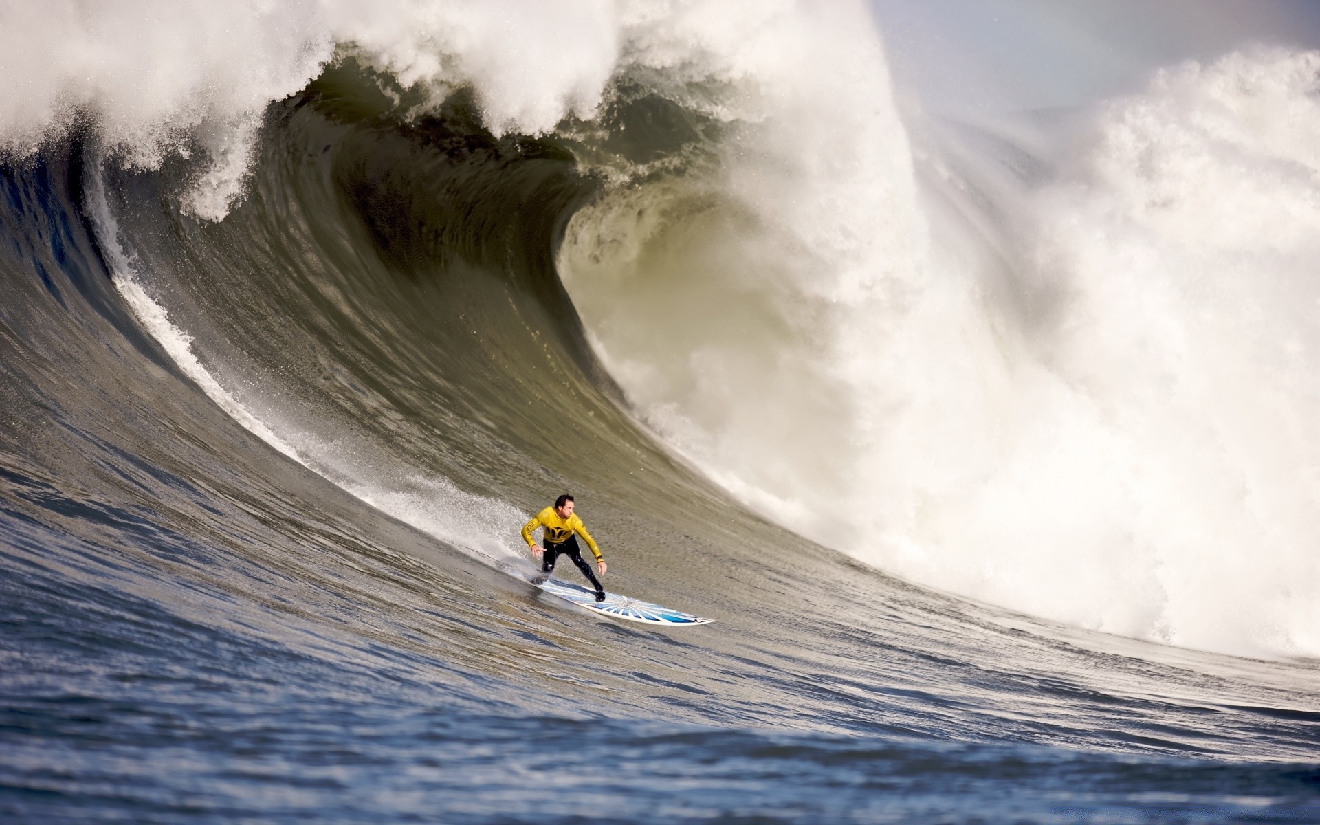 surfing action surf water sea ocean beach spray motion splash competition wave swell water sports storm hurry wind adventure